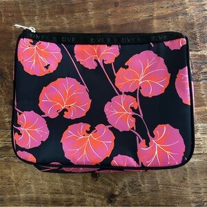 Diane Von Furstenberg large toiletries bag